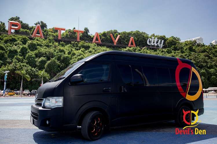 VIP Bus 12 VIP Bus other side - Full Service transportation service